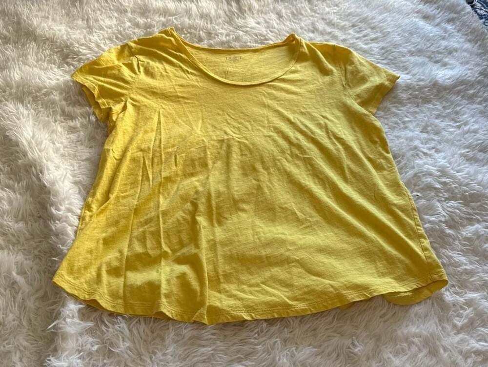 LOFT Outlet Women's XL Slub Knit Short Sleeve Scoop Neck T-Shirt‎ in Yellow